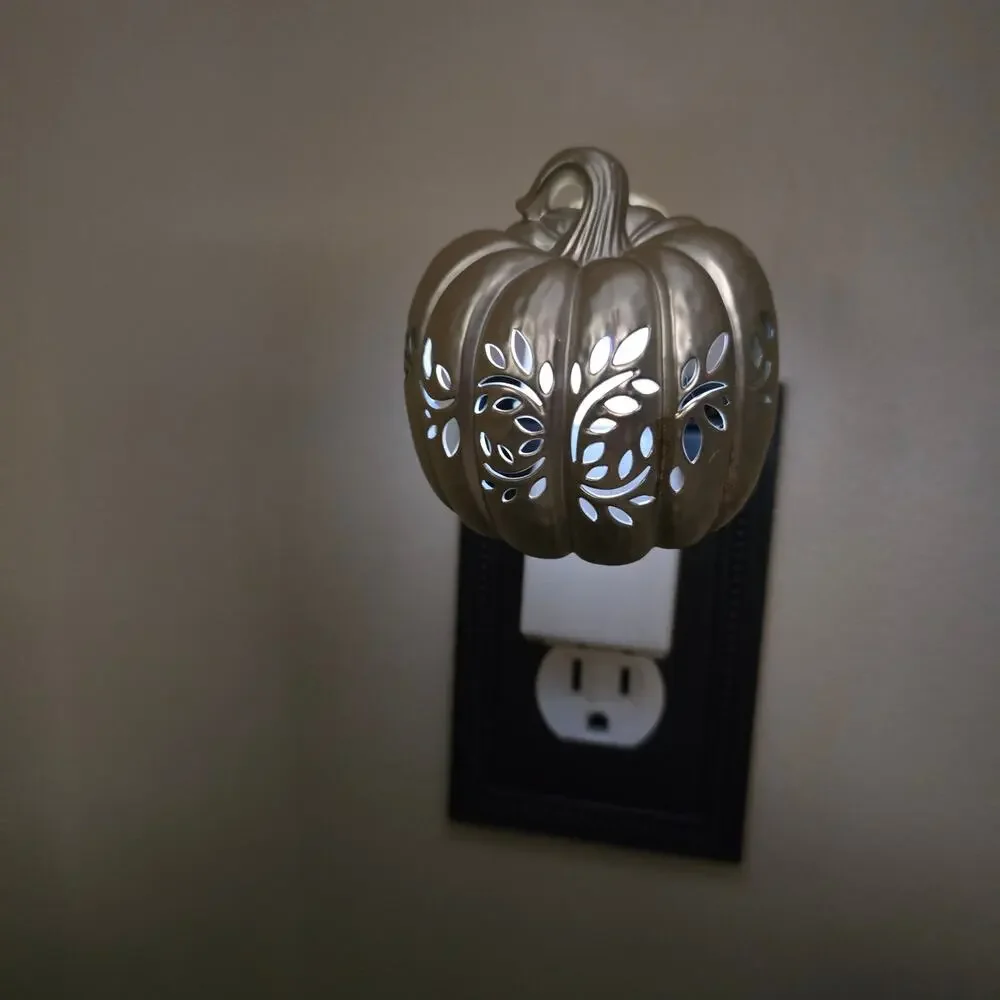 Bath & Body Works Wallflower Plug in Filigree Pumpkin Night Light Scroll Silver
